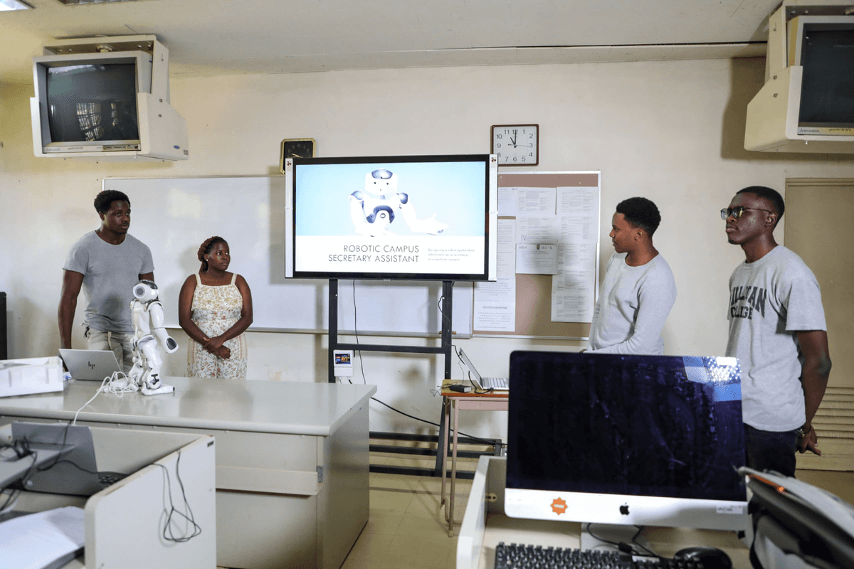 Designing a Robotic Assistant Secretary for Institutions